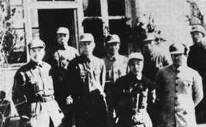 1942年，延安缺少物资，陷入困境，毛主席不禁感慨：“延安困难极了。”就在这时，