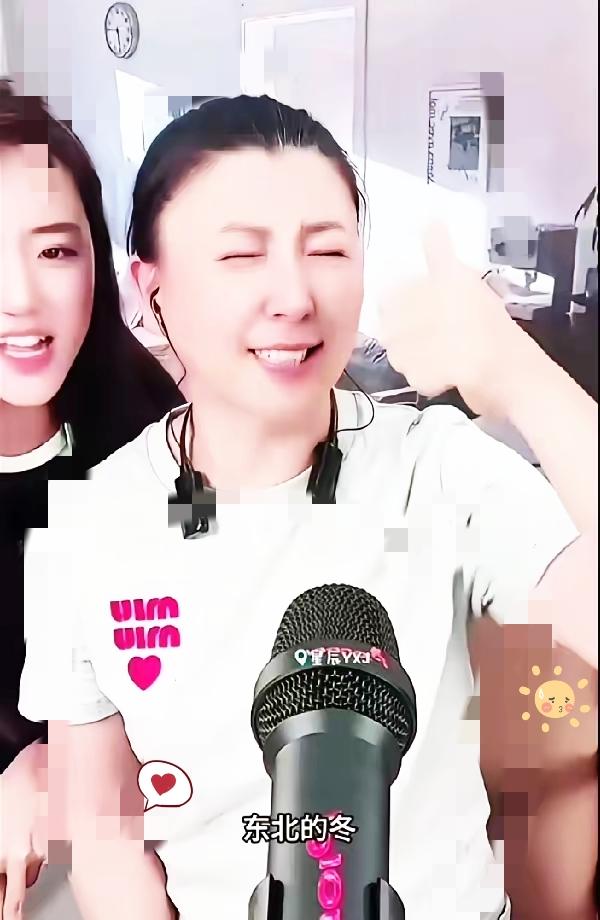 闫学晶又双叒开直播了！刚因“酸黄瓜”风波栽了大跟头，账号被禁、12个代言连夜解约