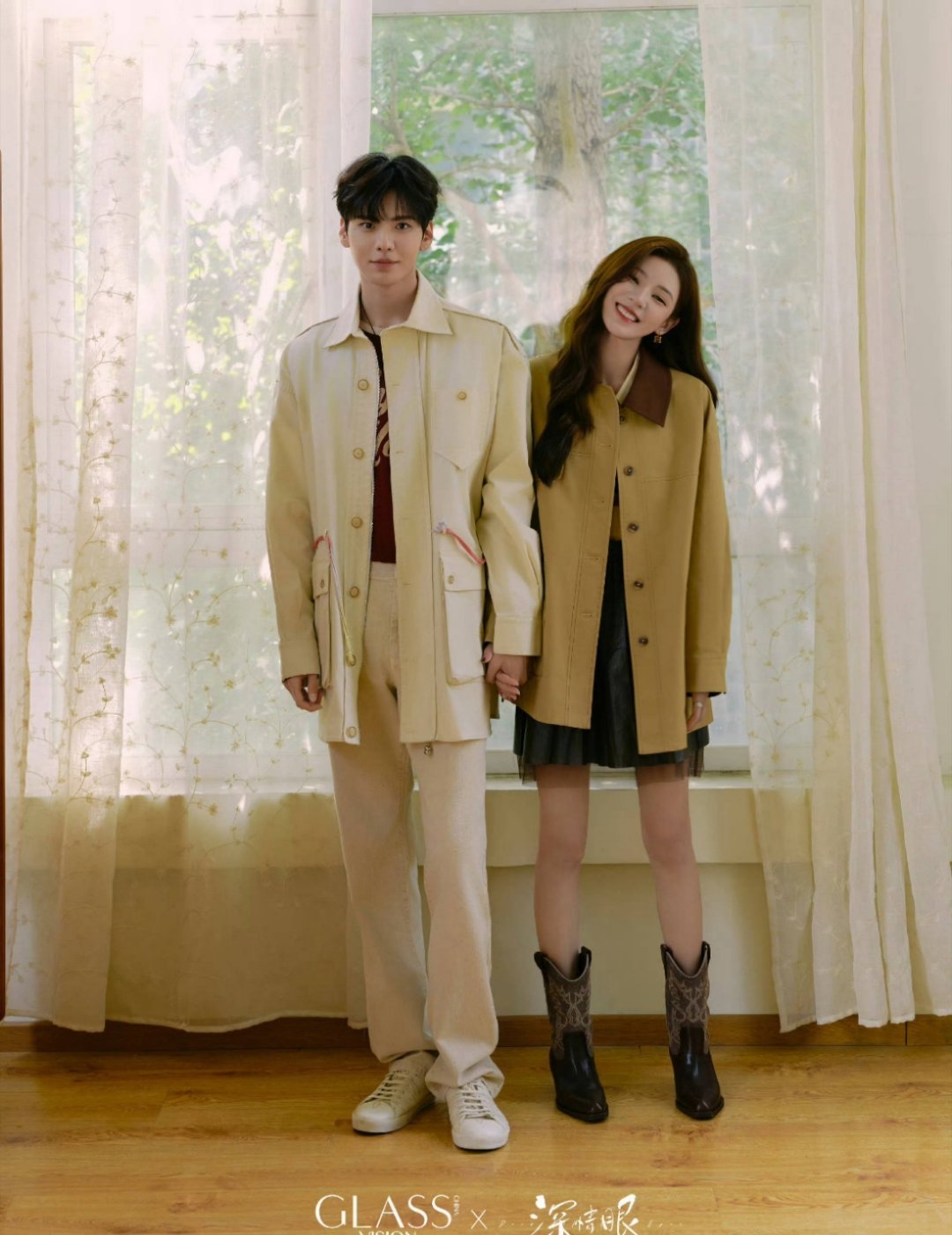 张予曦不小心坐毕雯珺腿上毕雯珺太暖!提东西方便张予曦上车,她不小心坐腿上,两人