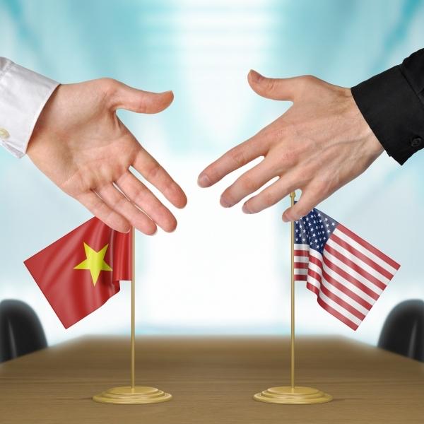 从白宫到北京：特朗普的访华之路，藏着中美实力的时代移位当特朗普在白宫公开表态