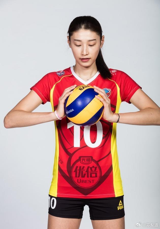 上海光明优倍女排国际排坛动态【2026韩中日女子排球顶级俱乐部超级对抗赛8月济