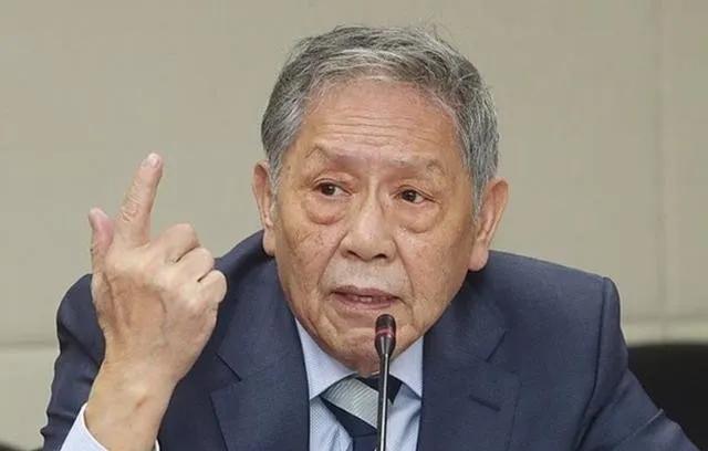 帅化民：不是我喜欢吹捧中国大陆的军武科技，反而我特别讨厌解放军的一个叫“远火”的