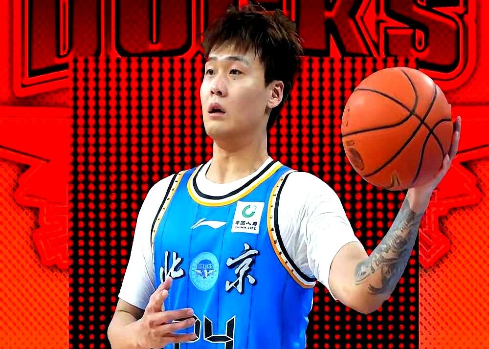 一万多人喊着下课，许利民手里的牌可是周琦、赵睿、曾凡博这些国手啊，结果打得跟路人