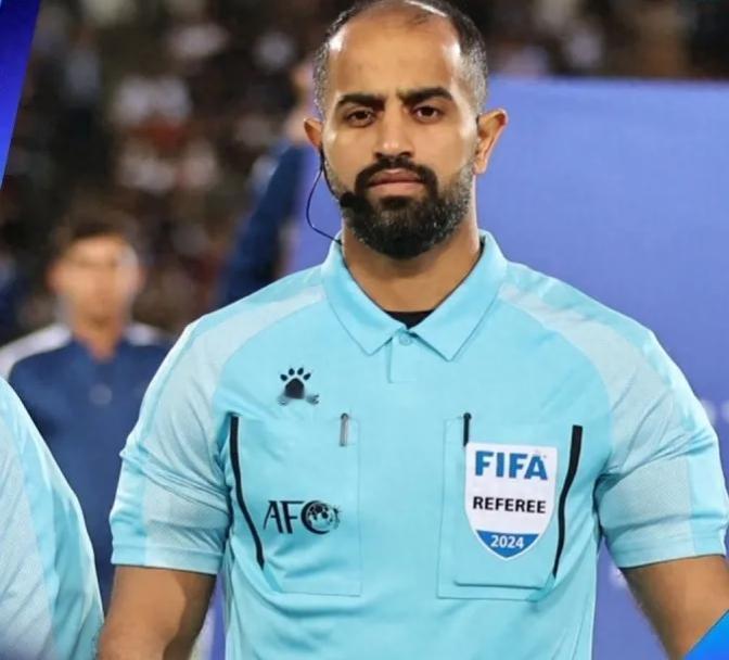 西亚的裁判是真的黑！这种明目张胆地踢人都不犯规！今晚进行的U23亚洲杯淘汰赛，