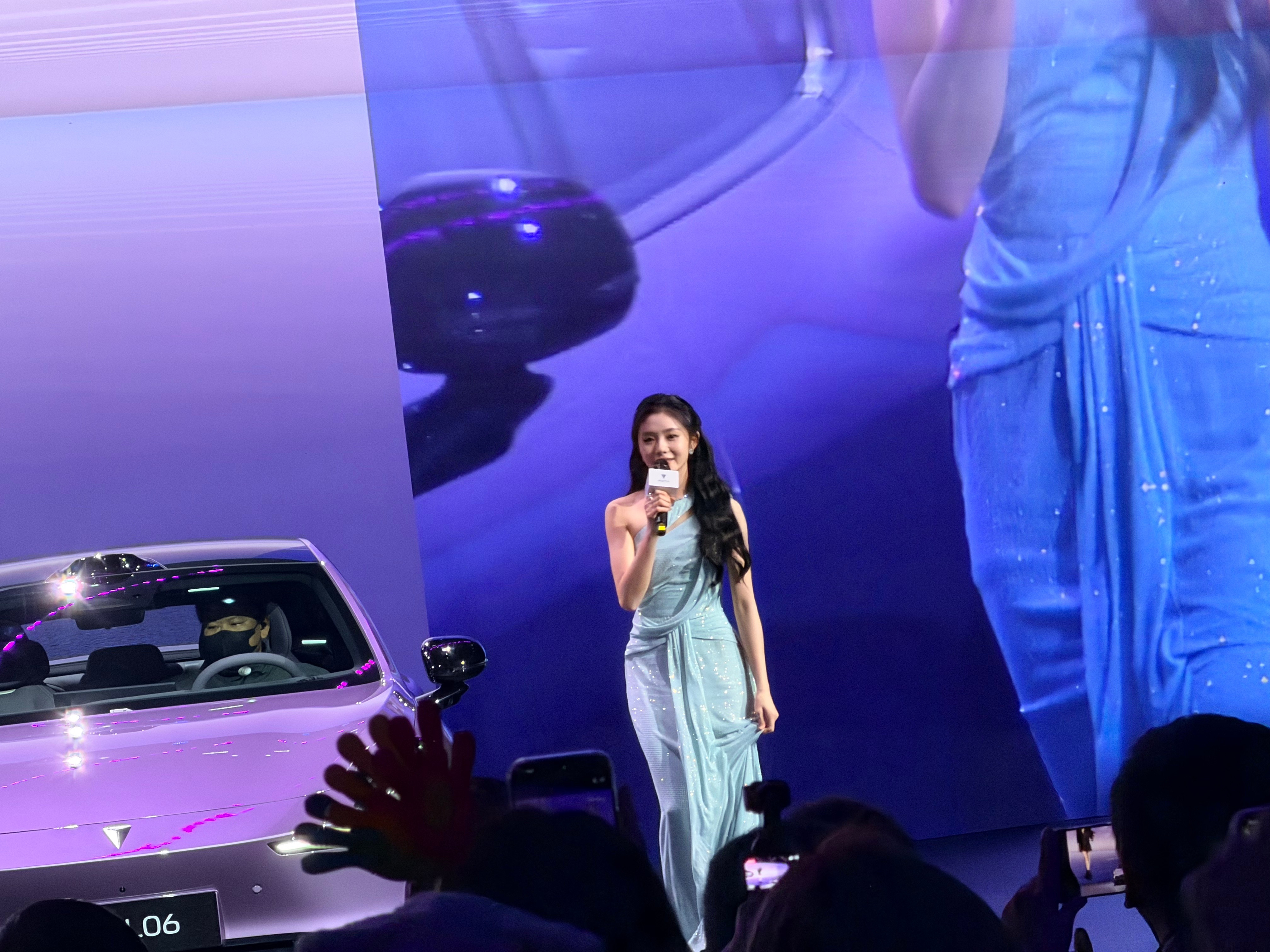 你还真别说，当明星的就是不一样，真挺好看啊