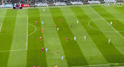 3个点球，1个不给？达伦.英格兰大家记住这个名字，他真的够黑！够英格兰！曼城