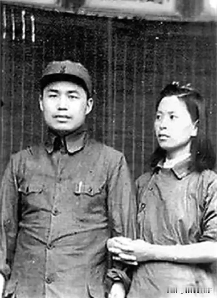 1964年，开国中将王近山娶了比自己小20多岁的保姆黄慎荣，妻子韩岫岩听说后，失