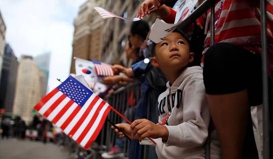 美国把中国外逃贪官身上的利用价值榨得一干二净，等这些人失去作用后，再想把他们当成