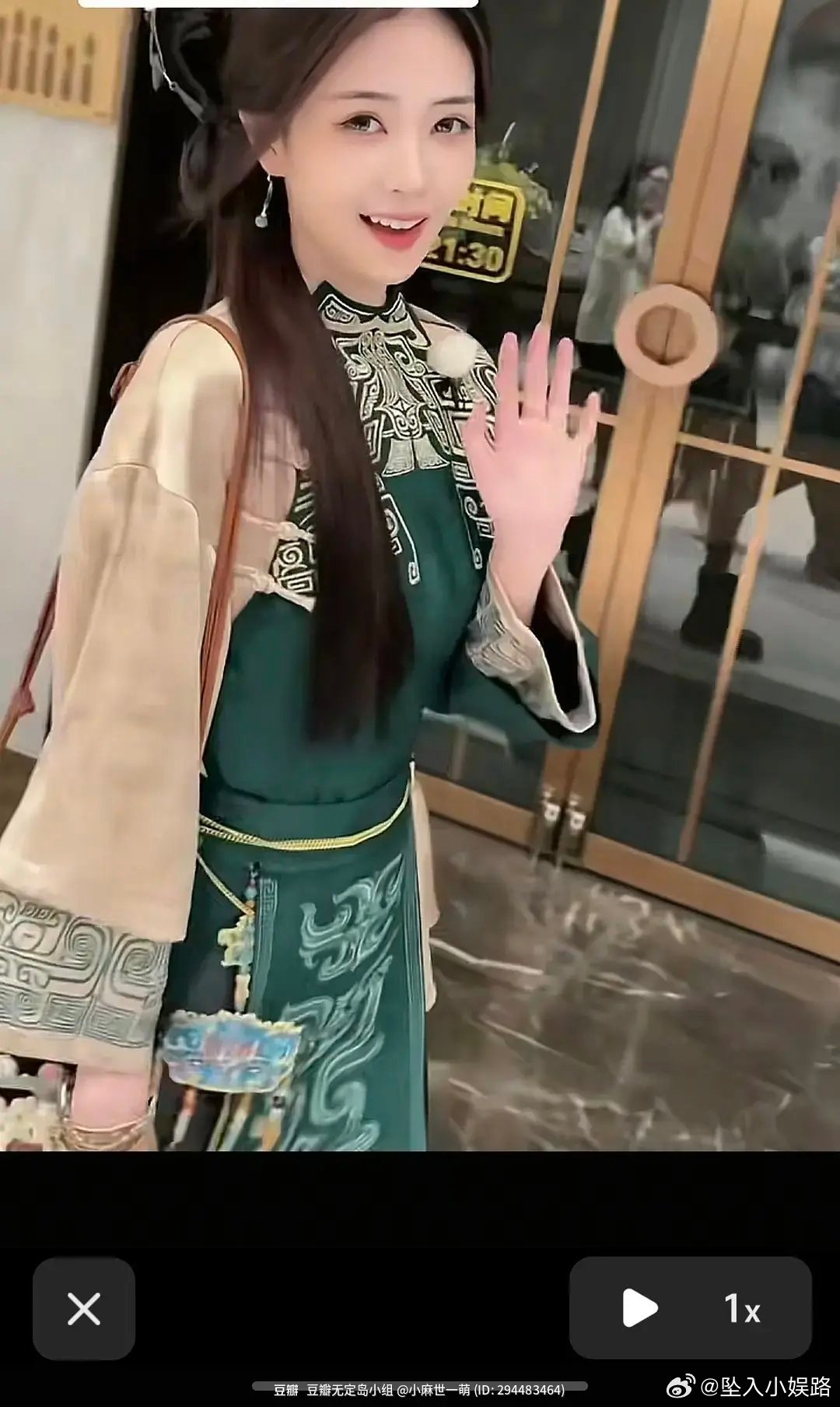 感觉白鹿在模仿李一桐谁都模仿就是不像自己