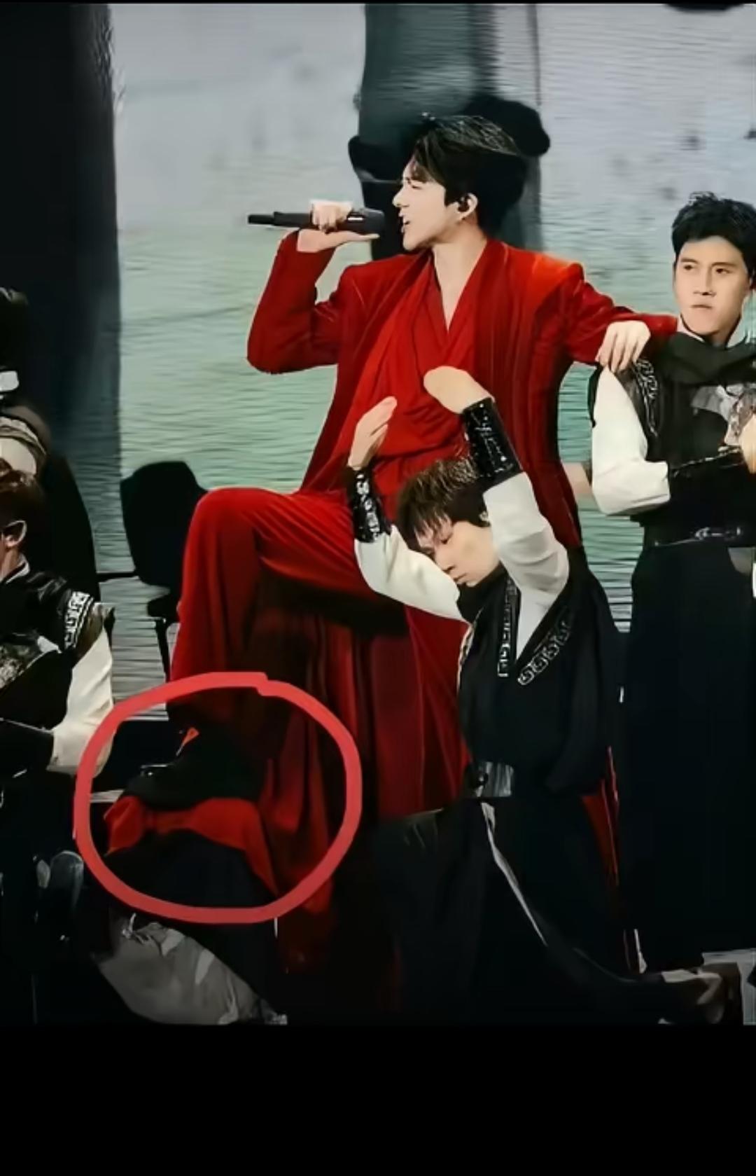 我能循环播放一百遍谁懂啊家人们！刘宇宁演唱会这个神级细节，我直接倒带回放了三遍