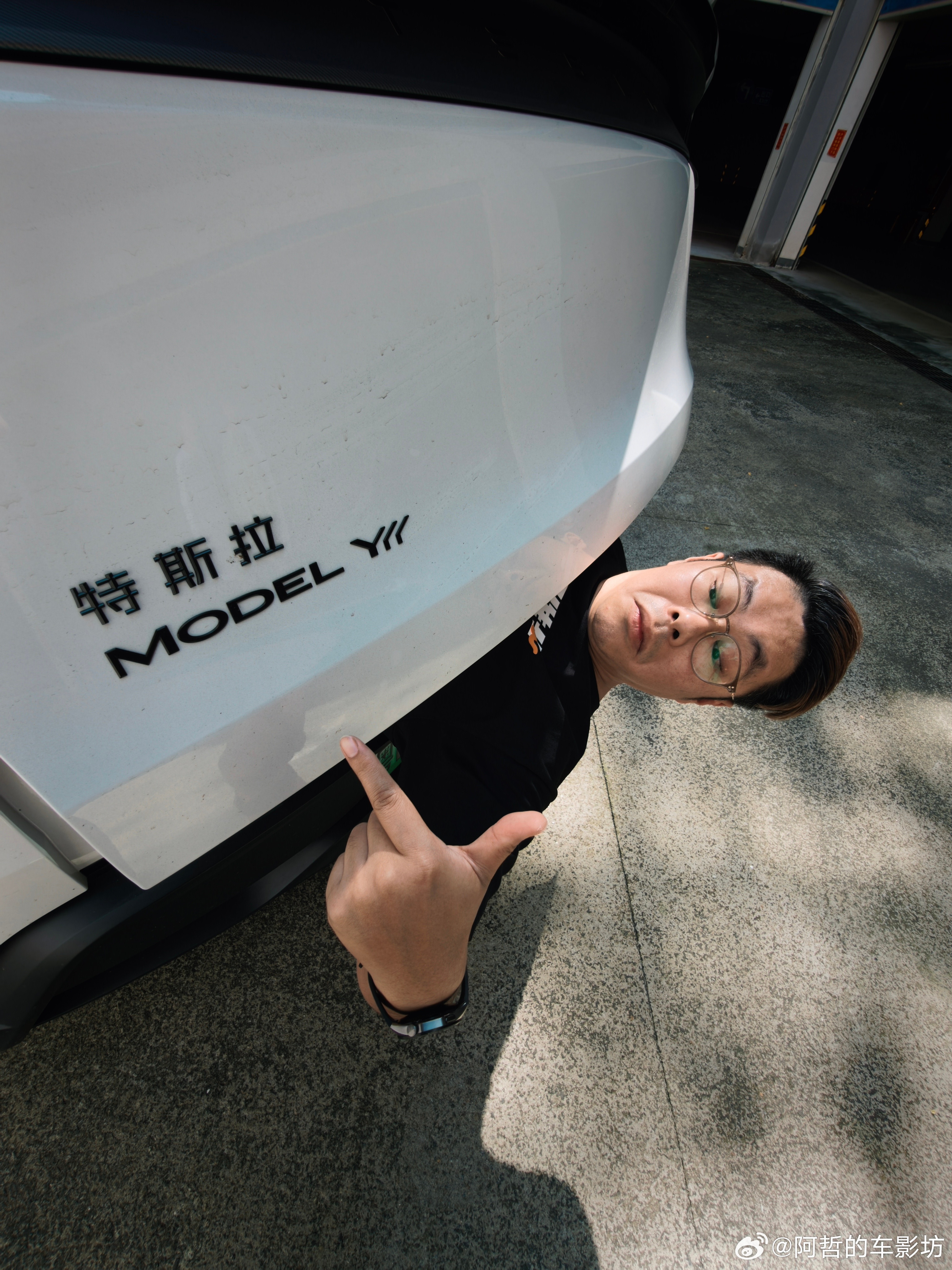 今天拍了特斯拉ModelYL后面会出视频更舒适更大的更贵的ModelY