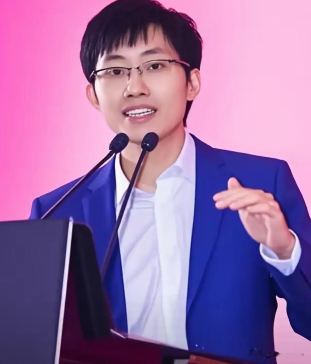 你们这下会改变对梁文锋的看法吗？据彭博社援引知情人士消息，DeepSeek要采