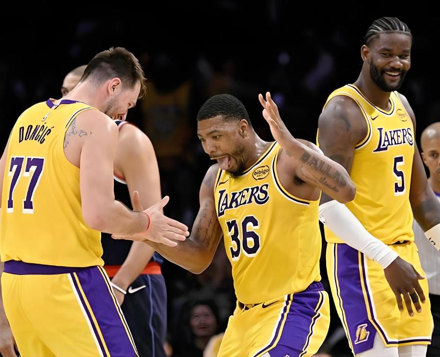 又是你！湖人官宣明天打雷霆1首发铁定不打，亚历山大防不住啊！就在刚才，湖人官方