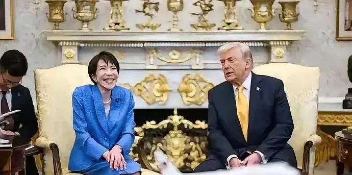 高市早苗和麻生太郎的矛盾越来越深了，两个人的冲突点最近集中在了《皇室典范》的修正