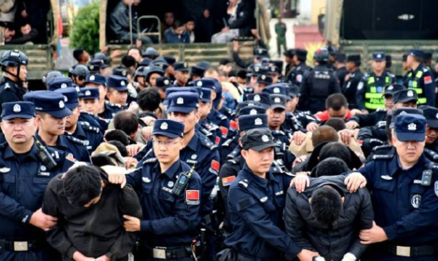 中国人容易被电诈盯上是有原因的，一位越南人告诉我：一个14亿人口的大国，几乎没黑