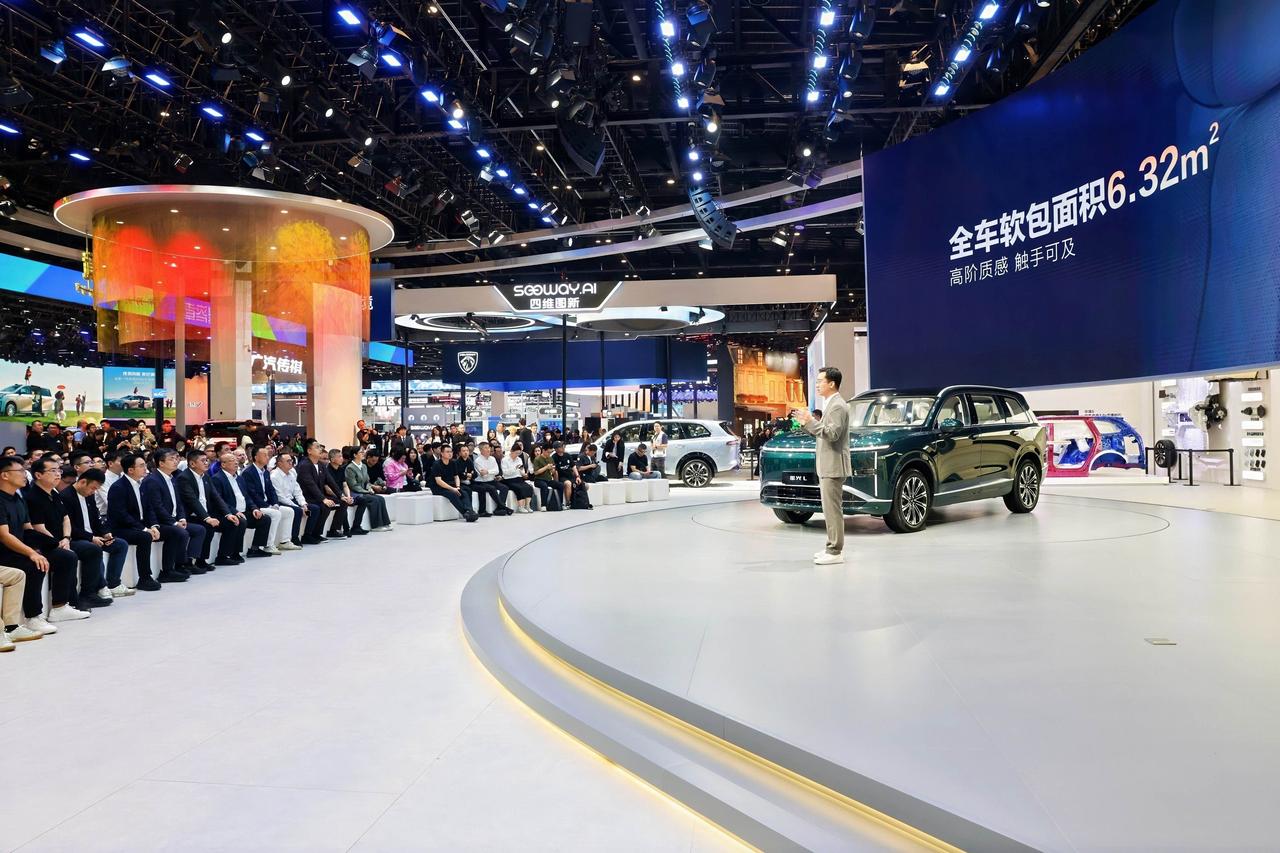 大六座就该既要又要，星光L让人刮目相看。对于5米级别的大六座SUV，毕竟有