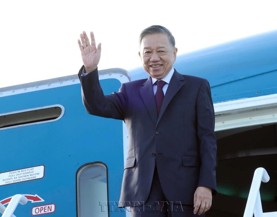 越南这趟纽约之行，阵容堪称“顶配”，领导人亲自带队，关键部门一把手几乎全搬到了美