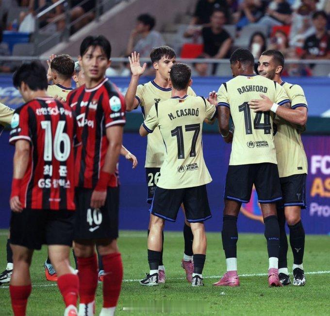 【巴萨爽赚千万】《世界体育报》消息：巴萨已经收到一份来自韩国的报价，邀请他们在2