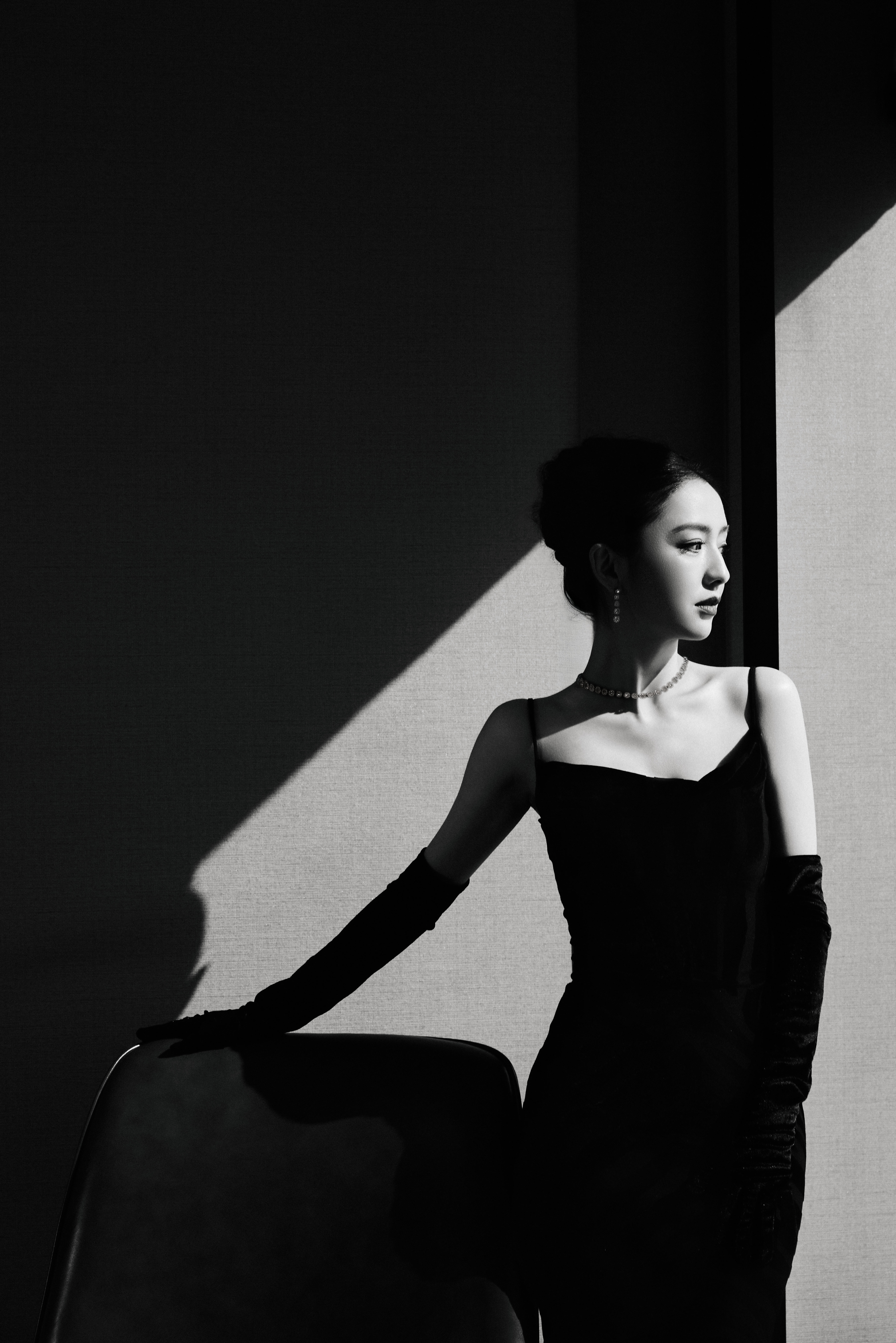 佟丽娅🫆2025爱奇艺尖叫之夜【正在加载优雅皮肤…99%】系统检测到丫丫出发