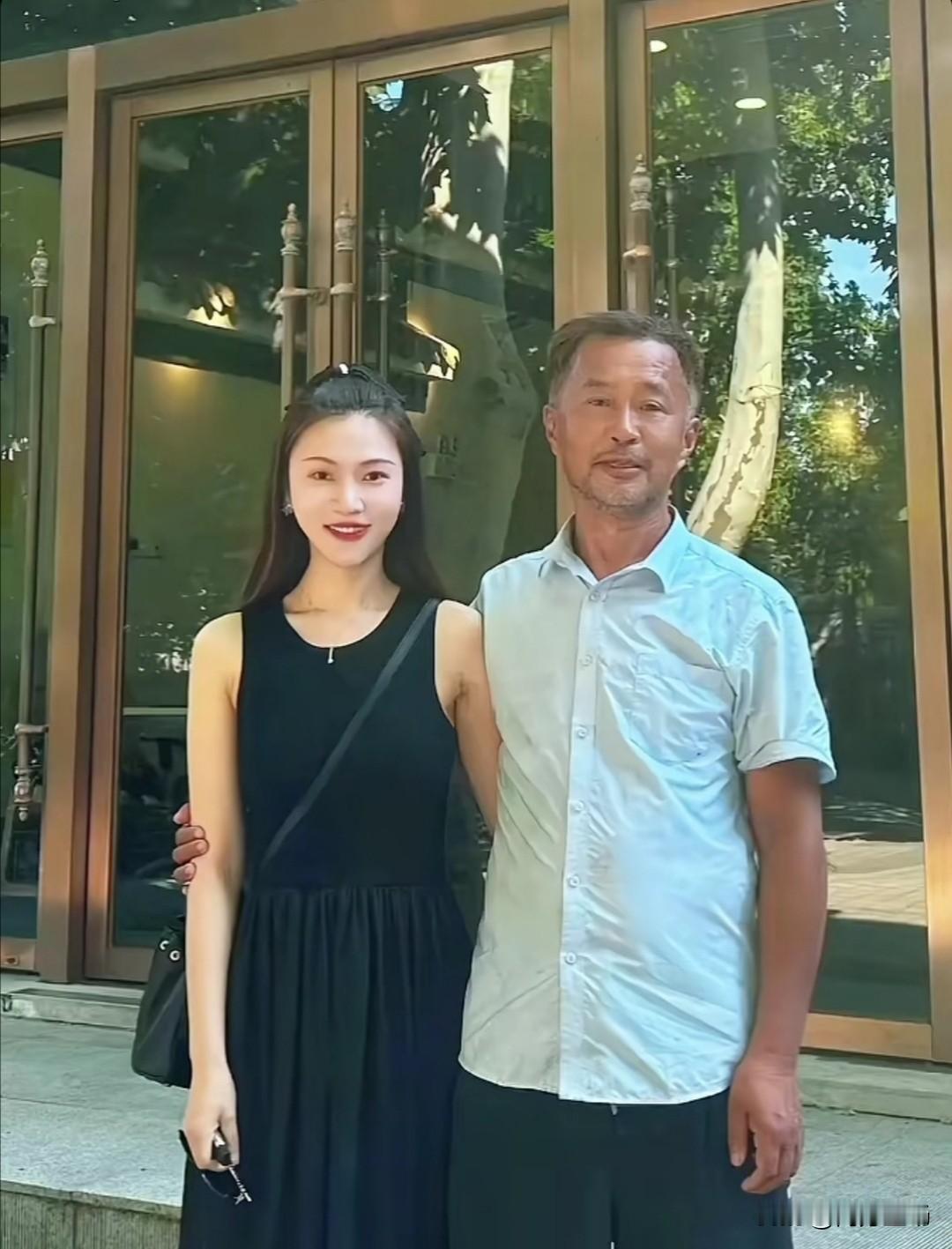 天下大事合久必分。有网友说，南京晓晓和著名文化学者沈巍老师真分手了，具体啥原因不