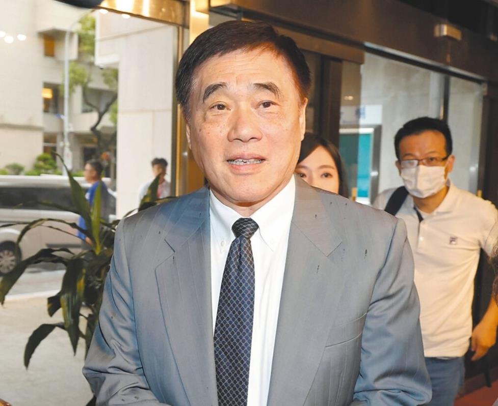 郝龙斌正式表态将参选国民党党主席！9月9日，根据岛内媒体报道，郝龙斌在接受采访时