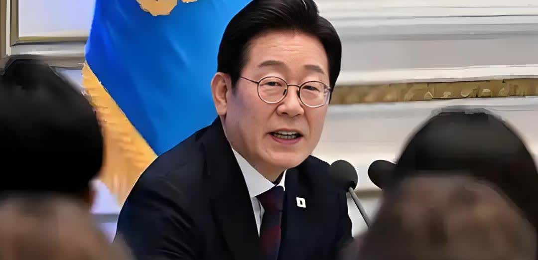 李在明是辜负了大众的期待，上任2个月，除了清除异己，清算尹锡悦之外，似乎并没有做
