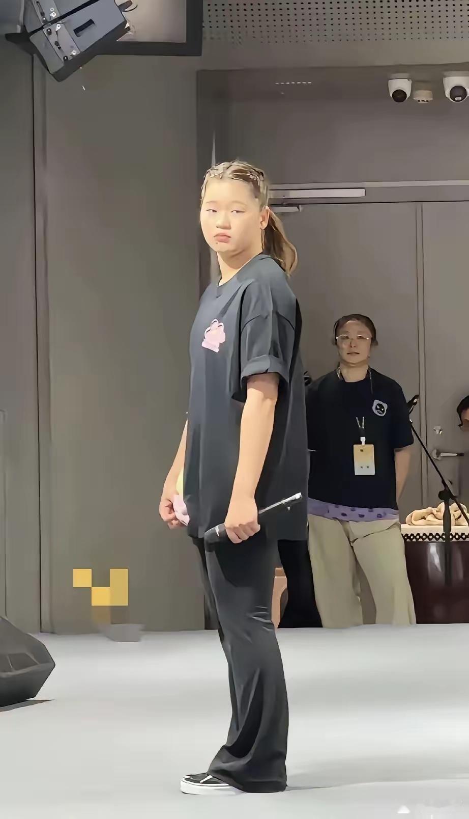 我有预感，全红蝉以后很难再跳水了我感觉不是因为她胖了，也不是不想跳了，而是她太痛