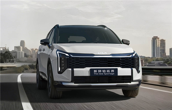 起亚新款狮铂拓界今天上市了，直接喊出10.99万起，这价格是真拼了。外观内饰