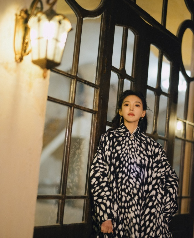 1，章若楠腾讯古装剧《春日宴》2，鹿晗福鹿家18号官宣3，黄明昊海澜之家4