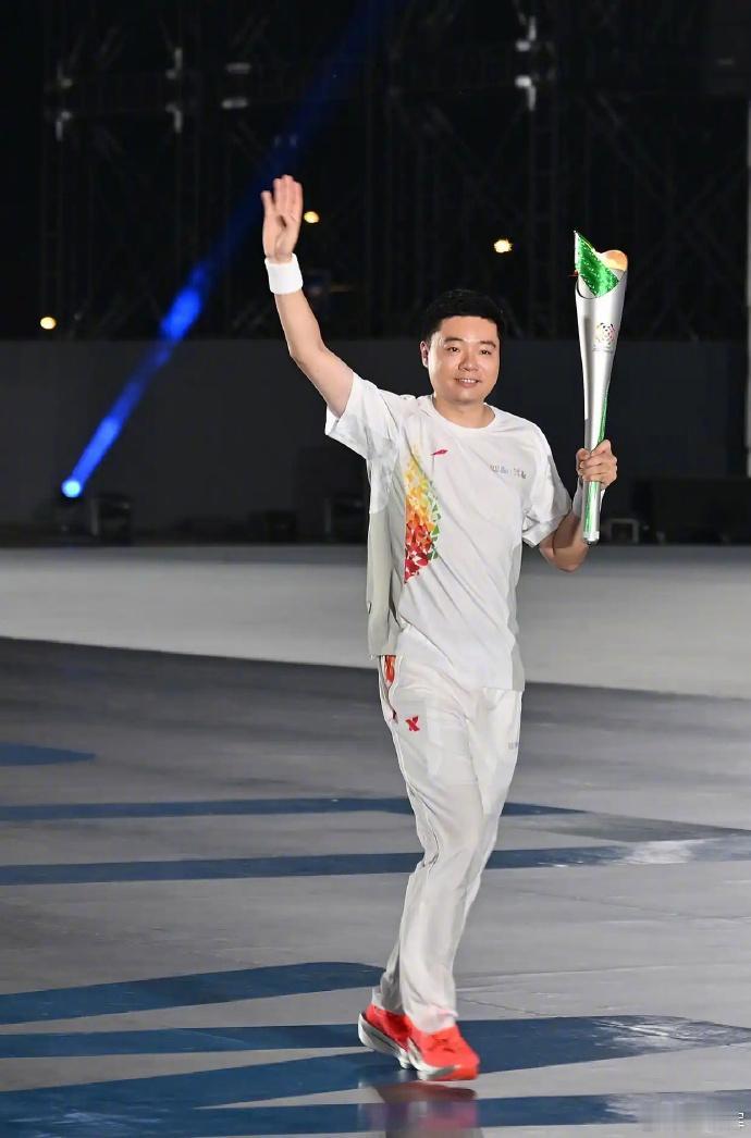 科普：世运会和奥运会有啥不一样世运会和奥运会的区别主要体现在多个方面：奥运会由