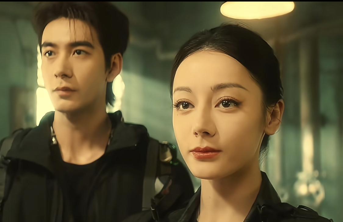 聂九罗也叫聂二，是因为聂九罗是她妈妈的第二个孩子。聂九罗她妈妈遇到她爸爸之前