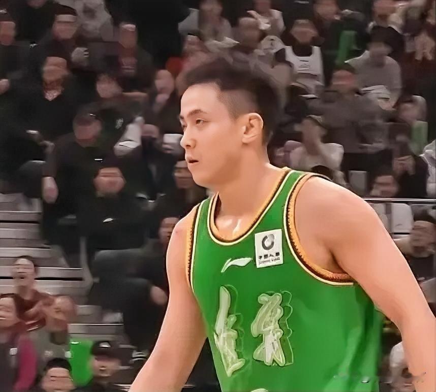 赵继伟复出拯救辽篮，同时还激活了这两位队友。辽篮主场以82--75战胜新疆队，