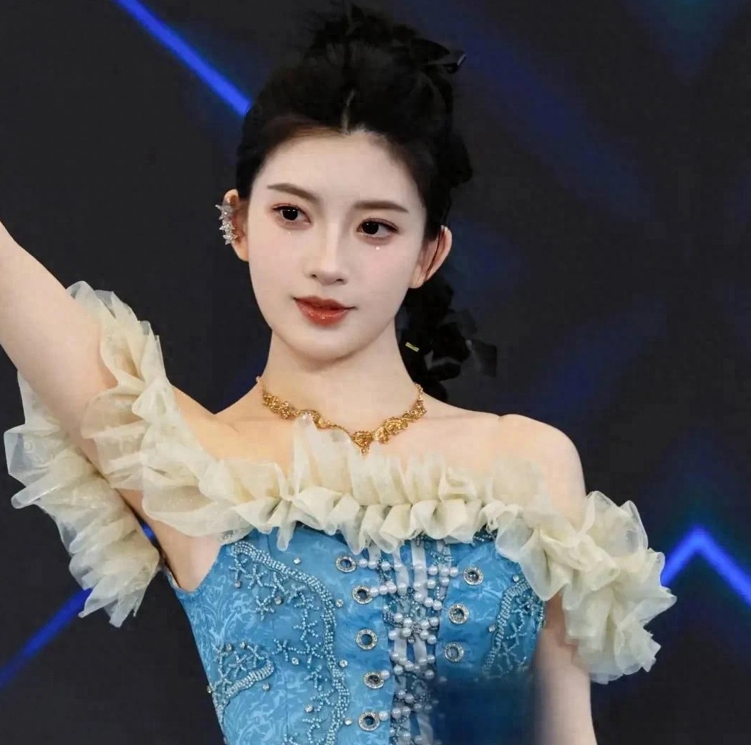 上海cj展看到了车模BB酱，本人很漂亮，身材也很好，很有魅力。