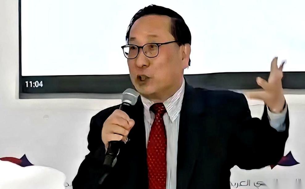一名中国人，三分钟的发言，让全场寂静无声。 高志凯在菲律宾的主场，问了个所有