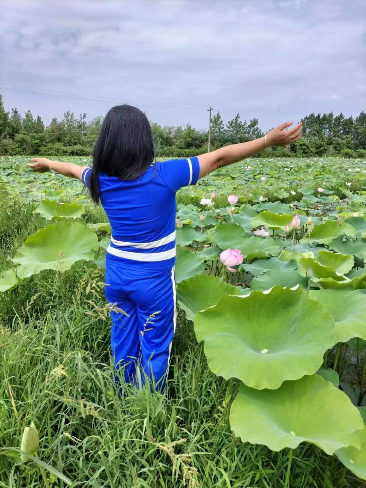 如果不是要生活费，我是不想跟前夫再见面的，现在看到他，我会问自己：怎么当初会嫁给