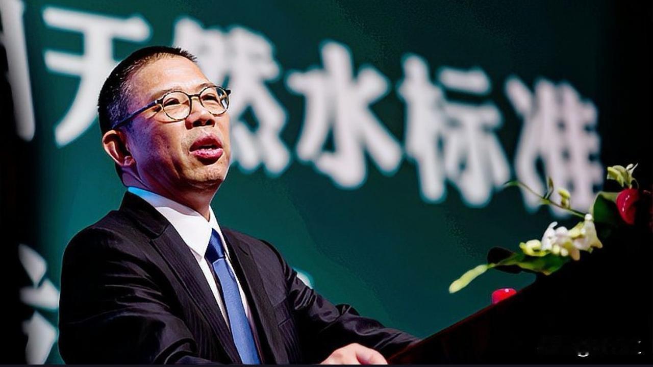 5300亿！钟睒睒第四次登顶中国首富，一年狂赚1900亿，他的财富密码究竟是什么