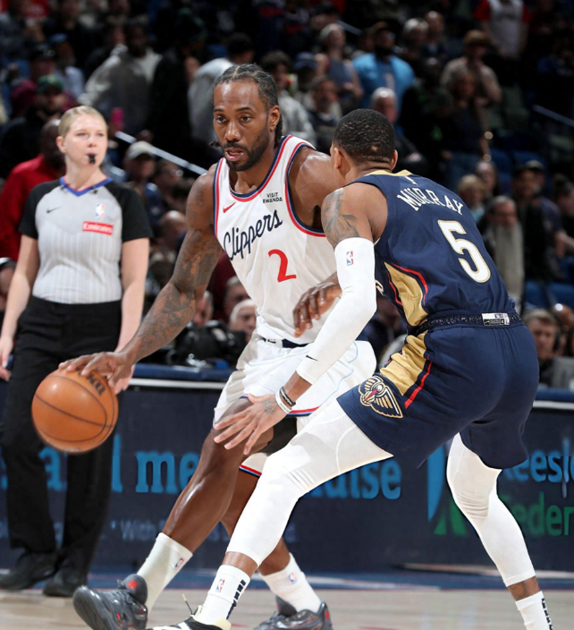 看笑了，输个几场就都在求快船放过卡子了？小卡当年签快船的时候自己提的条件就是