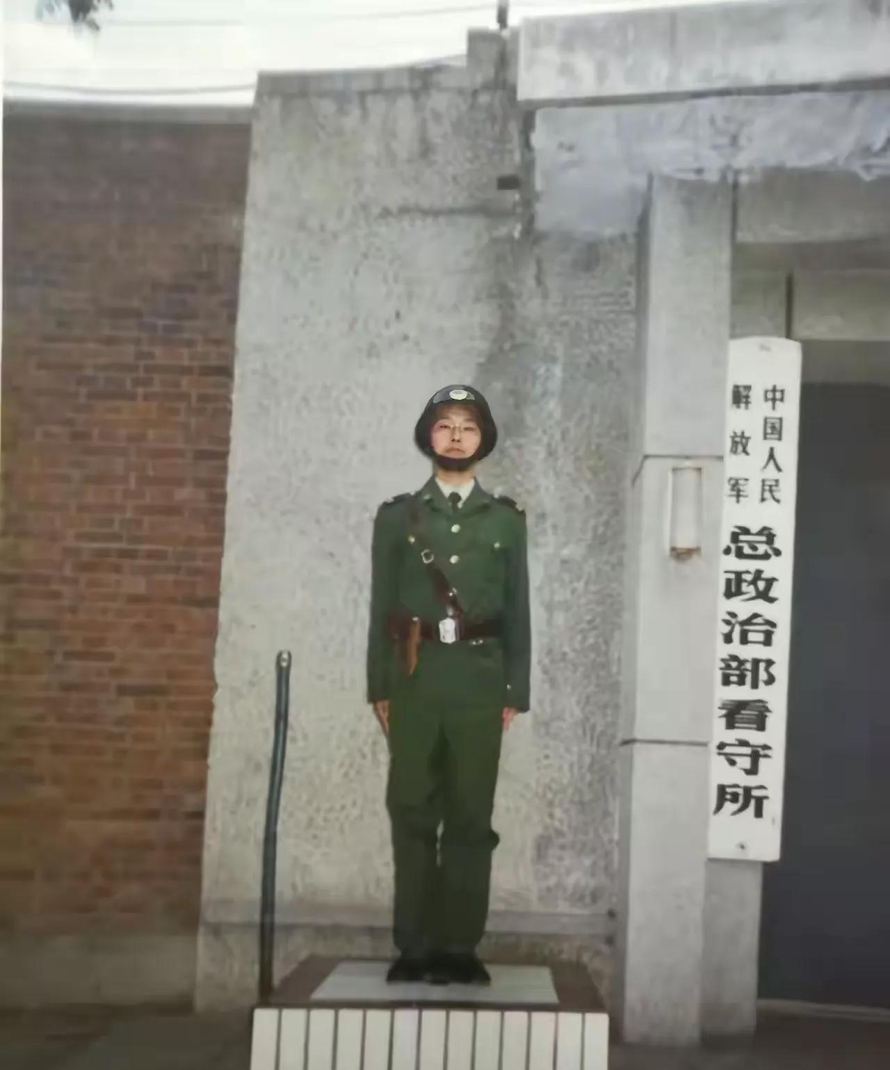 部队看守所是专门用于羁押涉及军事犯罪或与军事相关的犯罪嫌疑人、被告人的场所。主要