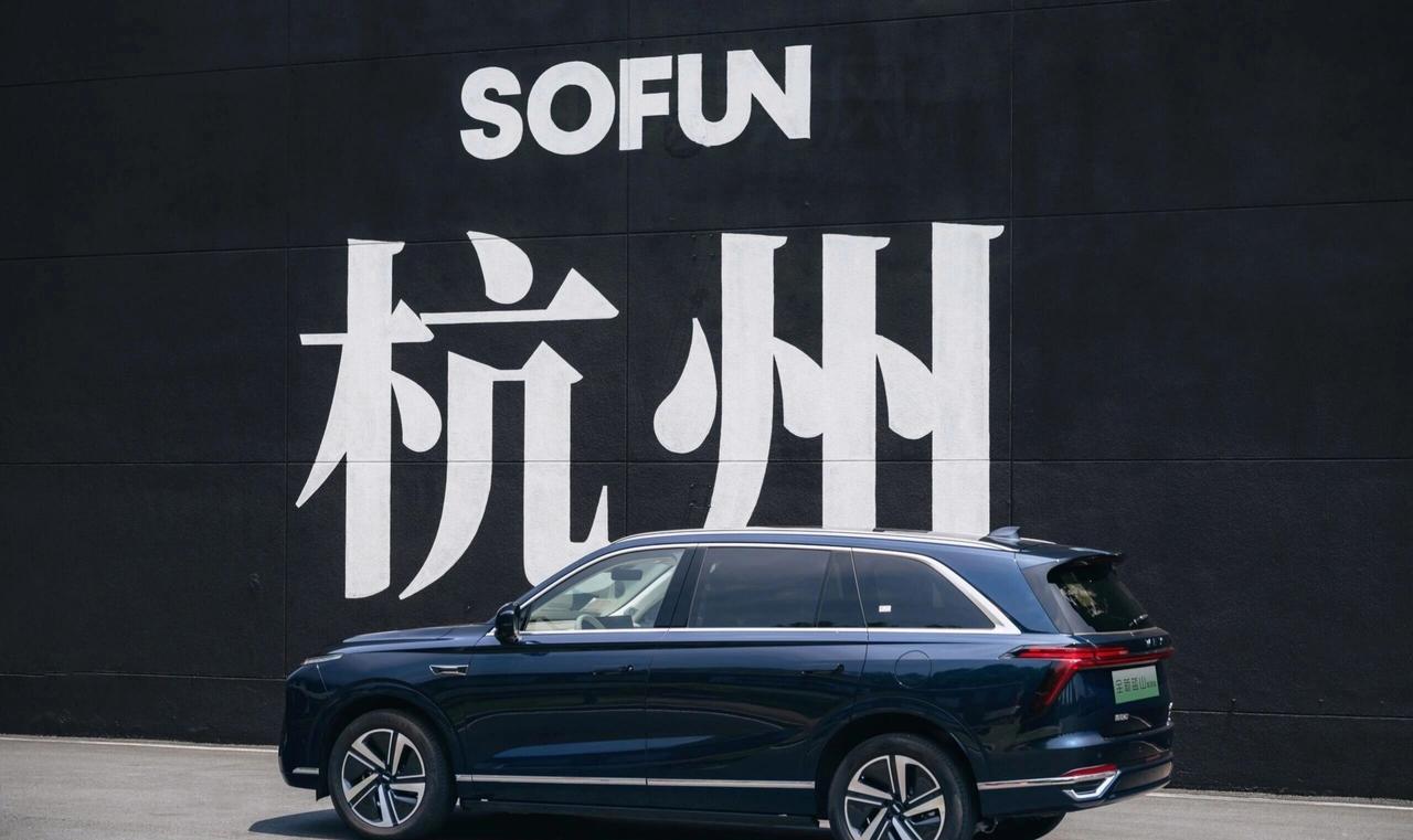 所以说现在国产车都已经卷成这样了吗？一直爱MPV的大空间舒服躺平，但总嫌车身笨、