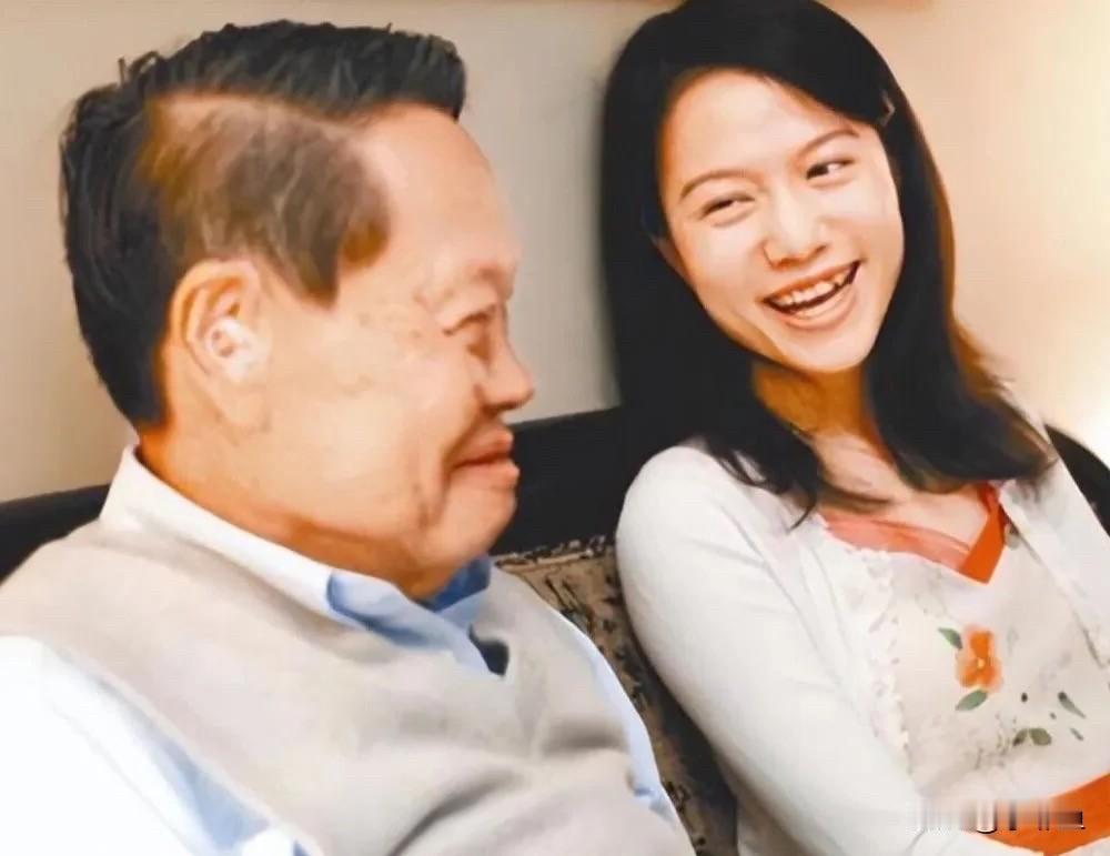 杨振宁先生是科学巨匠，也是世间凡人，他和翁帆的日常生活有时也应该和我们一样吧……
