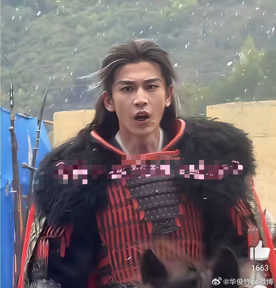 原来不加高滤镜，张凌赫长这样。