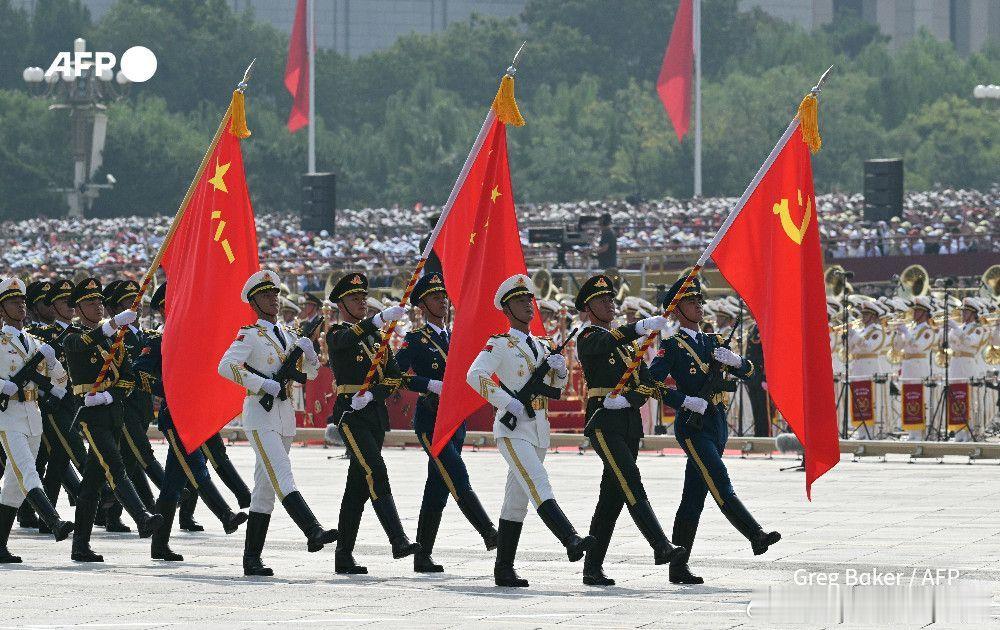 第一波真​​​​法新社出图​来了（有水印有真相）！感觉还没来得及修图....