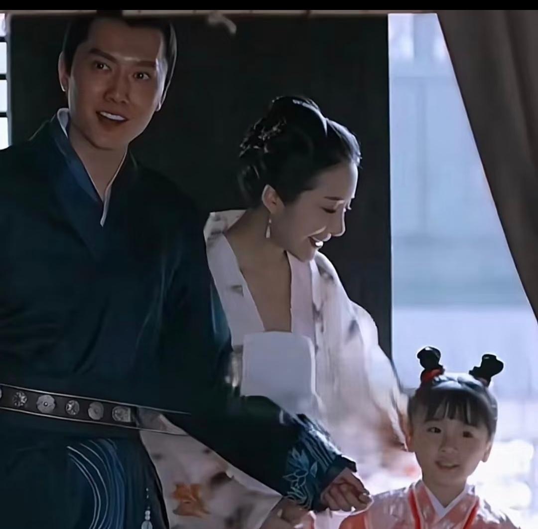 都说顾廷烨最爱盛明兰？错了。他最掏心掏肺的那份，烧给了朱曼娘。少年热血。