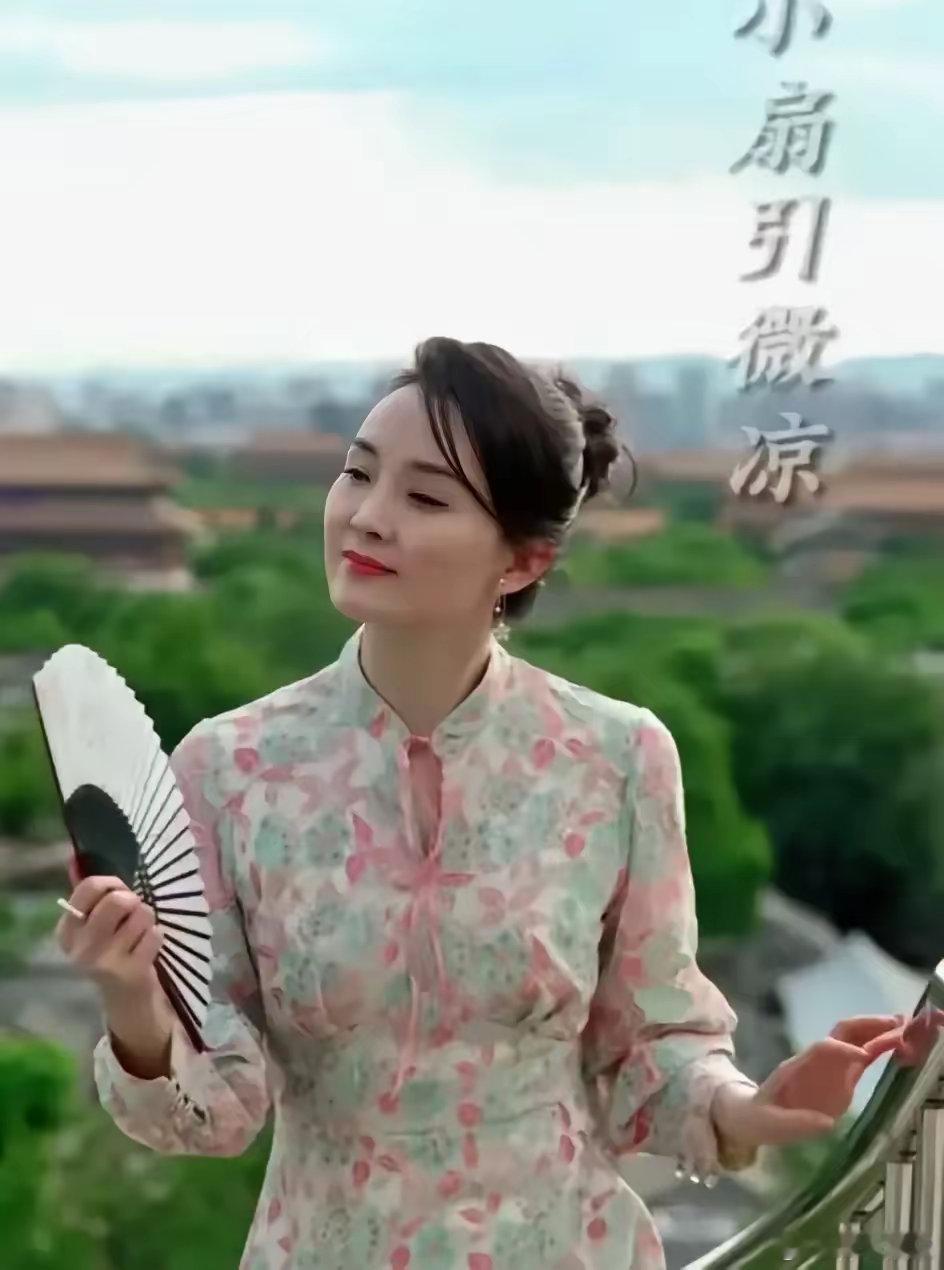 那些喜欢晒出自家后花园的豪门太太们，真假富豪一看便知。胡静和王艳就十分喜欢晒自