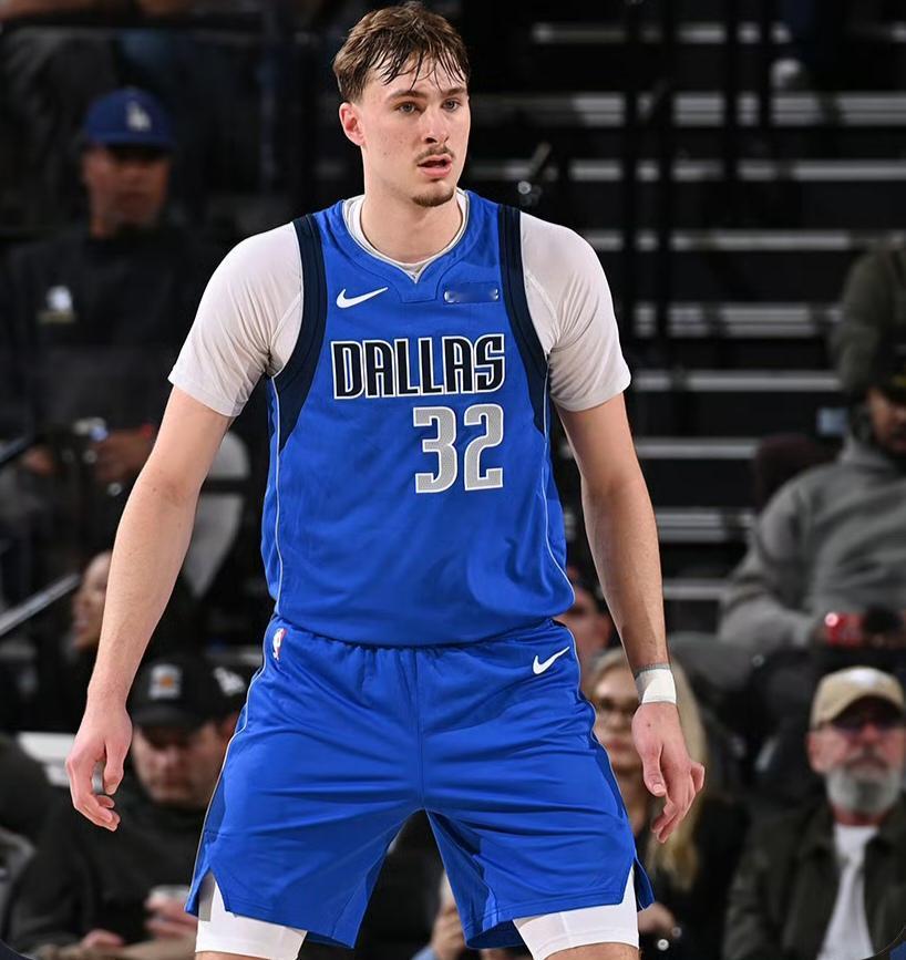 数据全面碾压！弗拉格力压克尼佩尔当选最佳新秀NBA官方公布最终得票：弗拉格41