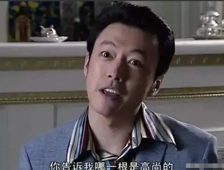 2008年，姜伟寻找适合《潜伏》中情报贩子谢若林的演员，有人向他推荐了曹炳琨，然