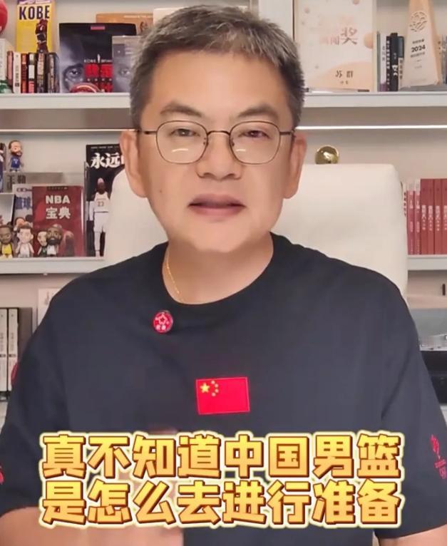 苏群：男篮全面崩溃，郭士强要负全部责任。 这话从苏群嘴里蹦出来，懂球的人都知