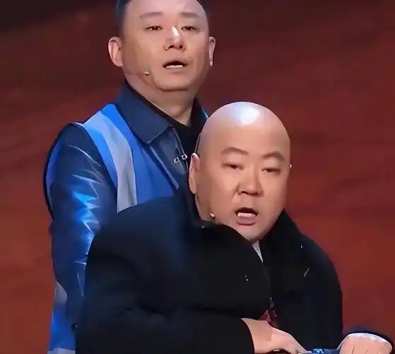 曾21次登上春晚，因一句话得罪了整个河南，59岁至今单身无子，郭冬临现在如何了。
