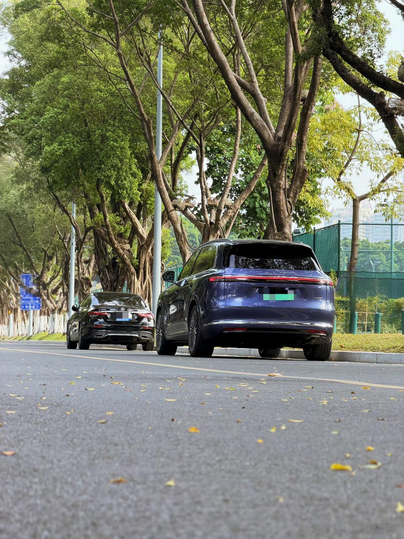 幸福旗舰问界M7累计交付突破45万台～M7的车尾，每见一次，都还是会觉得很好看