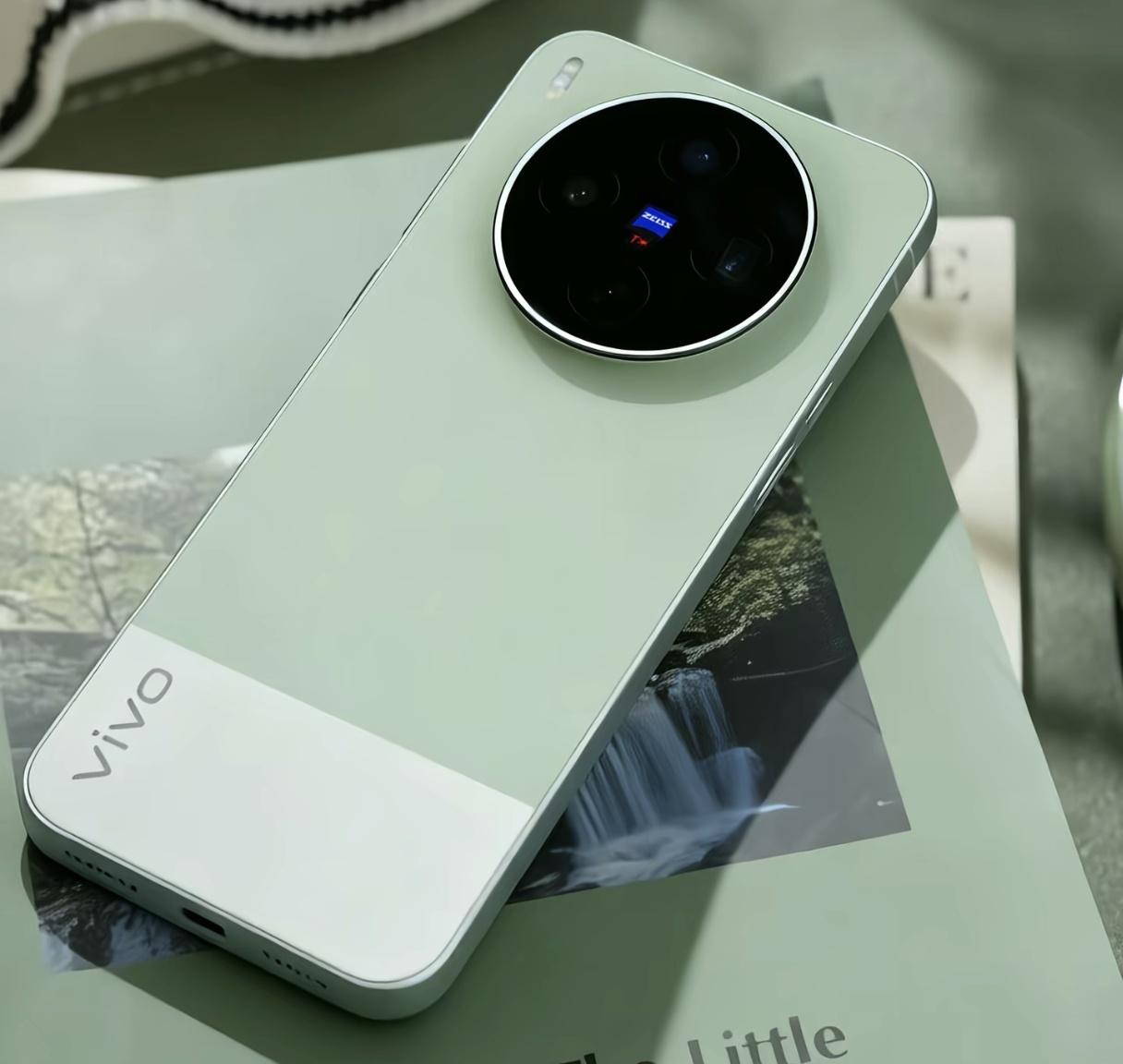 vivoX300S这个拼色设计好看